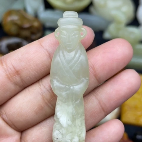 未镶嵌蛇纹石玉颈饰56