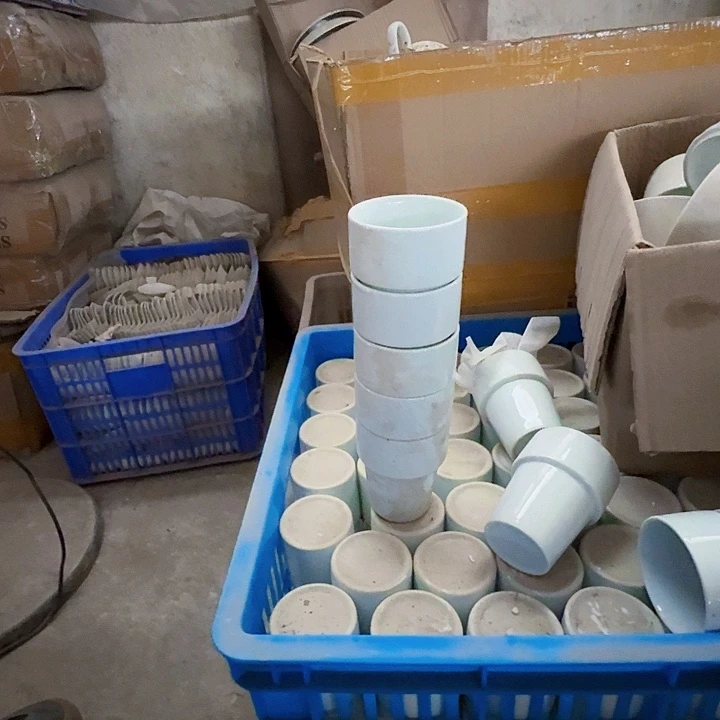 景德镇高温陶瓷老白胎水杯2个