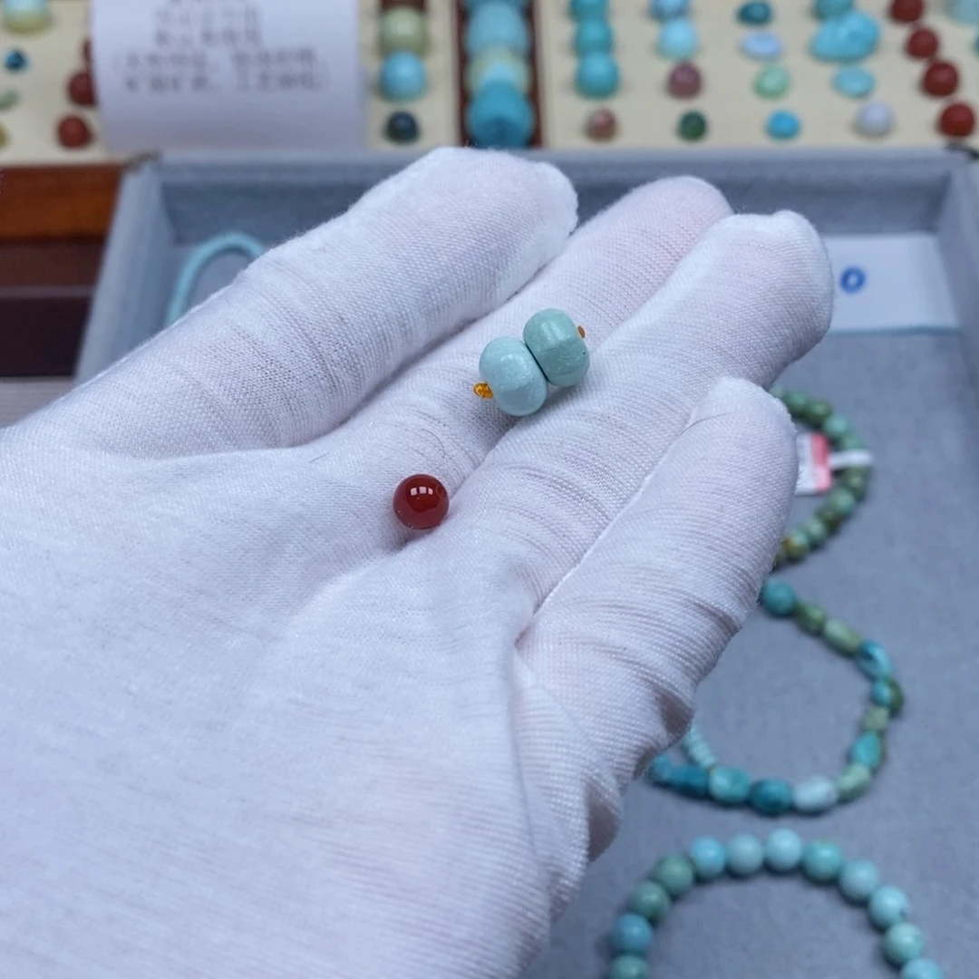 南红玛瑙配饰未镶嵌