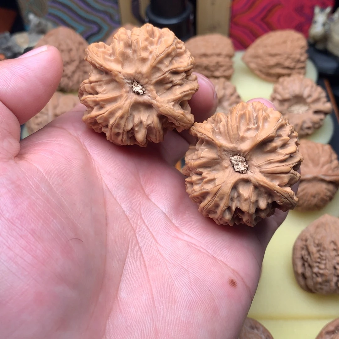 文玩核桃把件苹果园