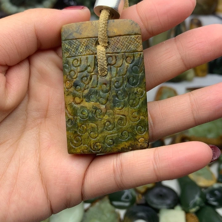 岫岩河磨玉（透闪石质玉）挂件未镶嵌夜*