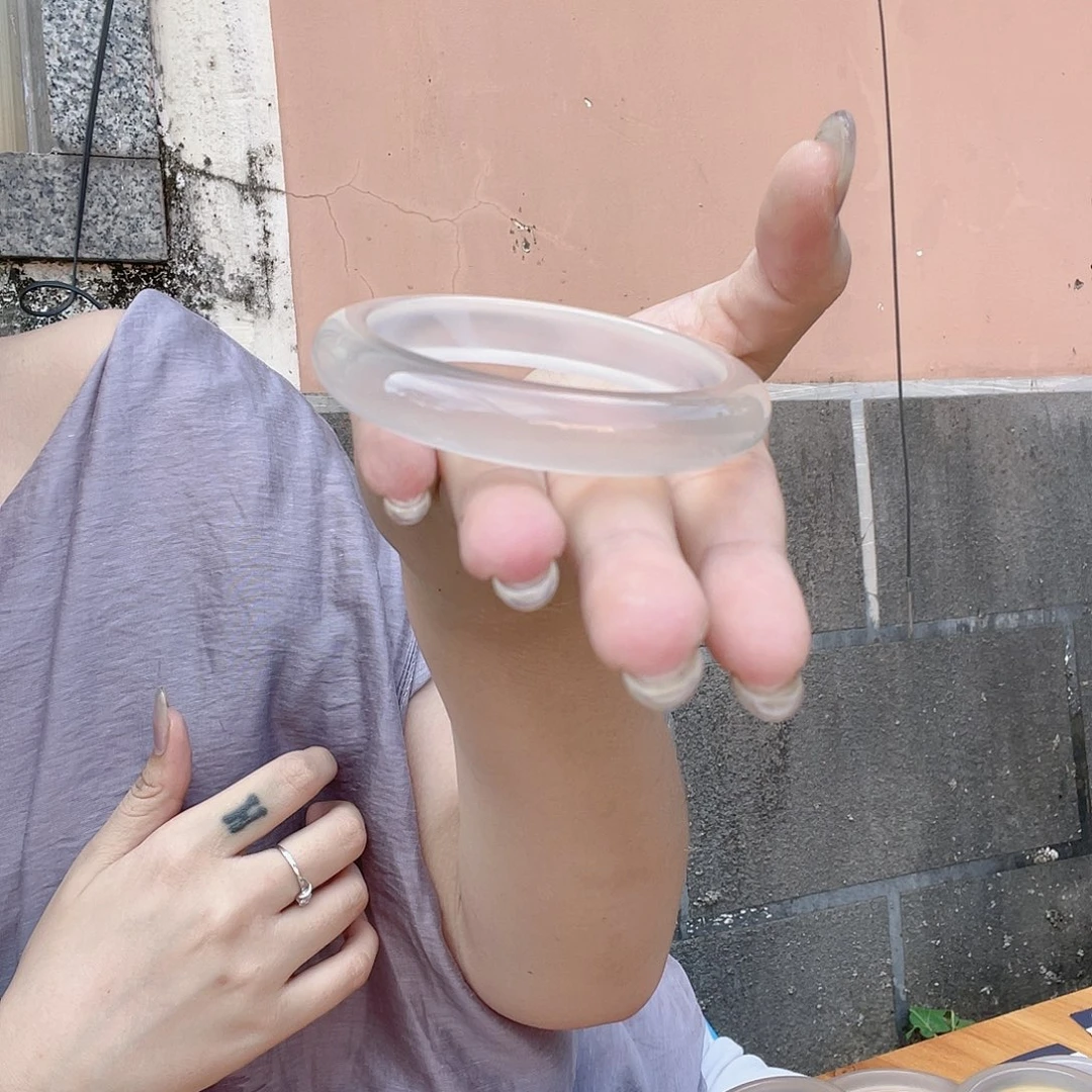 阿***秋手镯玛瑙/玉髓未镶嵌