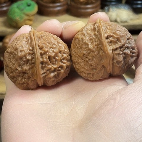 文玩核桃把件肉丸子带彩42