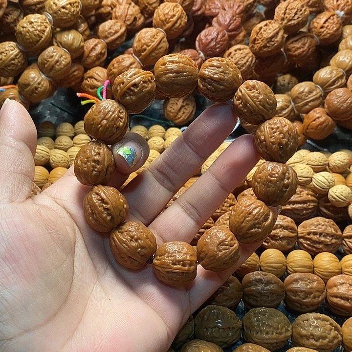 文玩核桃手串金豆子
