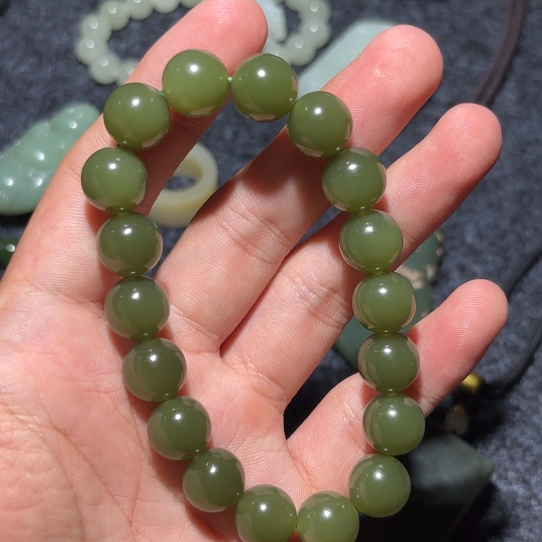 H***x未镶嵌手链和田玉