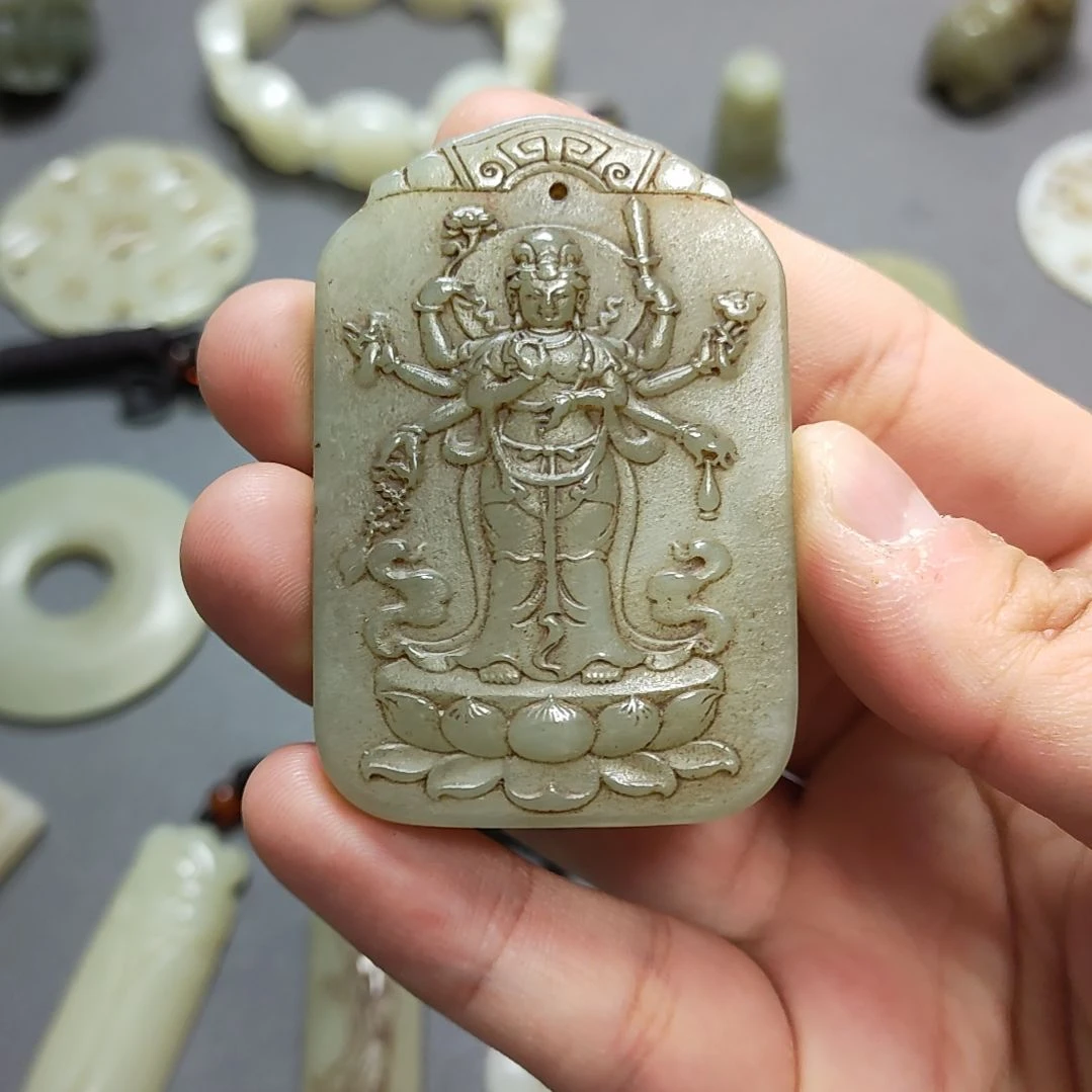 和田玉未镶嵌颈饰