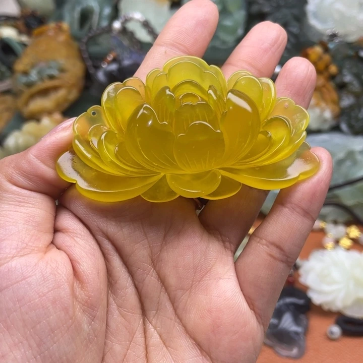蛇纹石玉未镶嵌吊坠