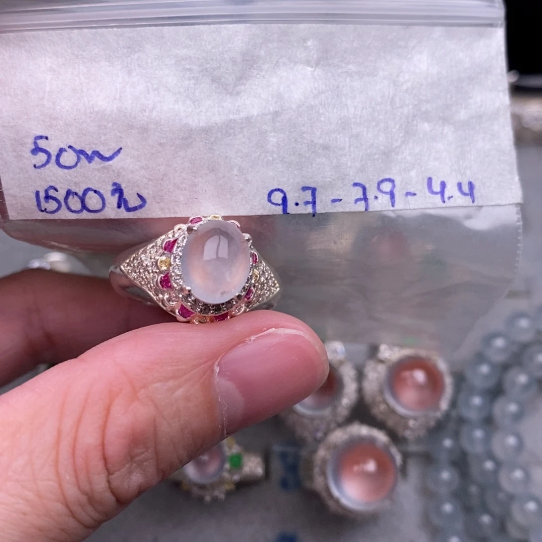 定制翡翠未镶嵌缅甸翡翠