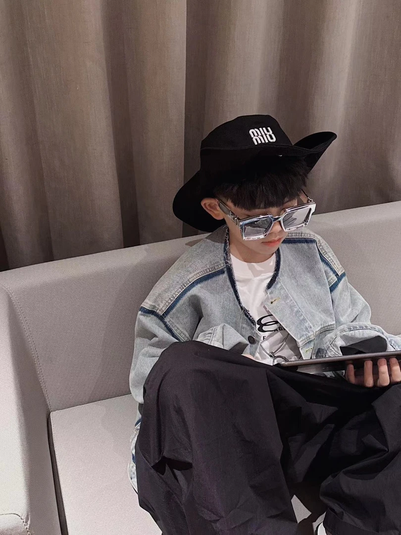 【蜡小新】【博主牛仔】特定色系 可以亲子的牛仔外套，模特穿150，