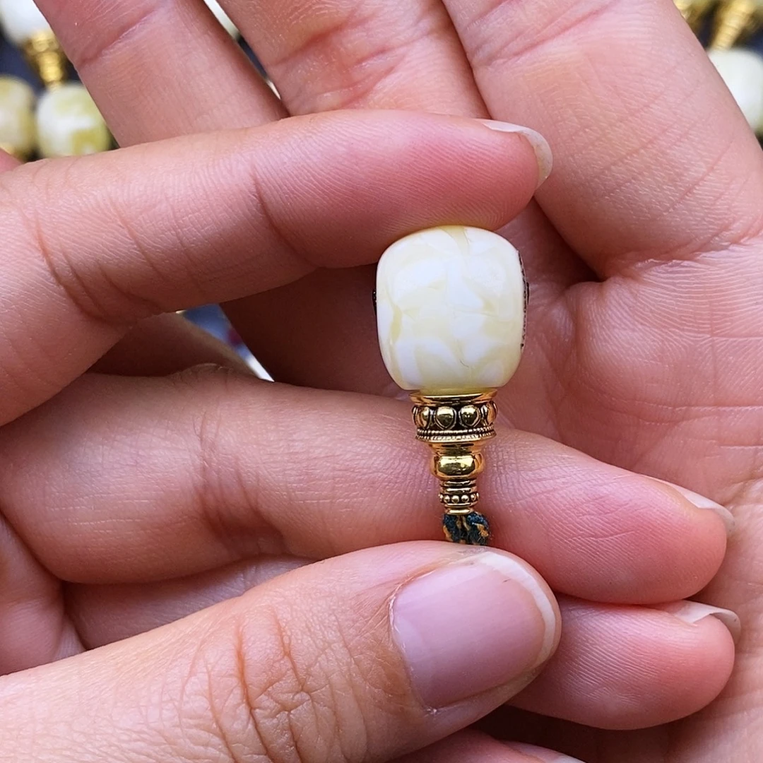 追***猪琥珀18K金镶嵌裸石13mm 蜜蜡三通