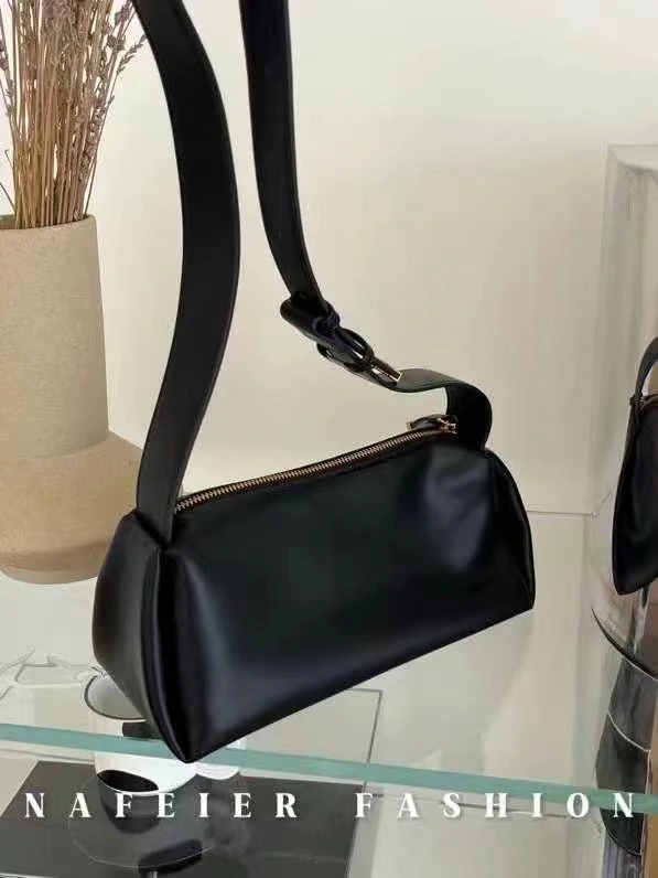 简单休闲百搭包，容量大