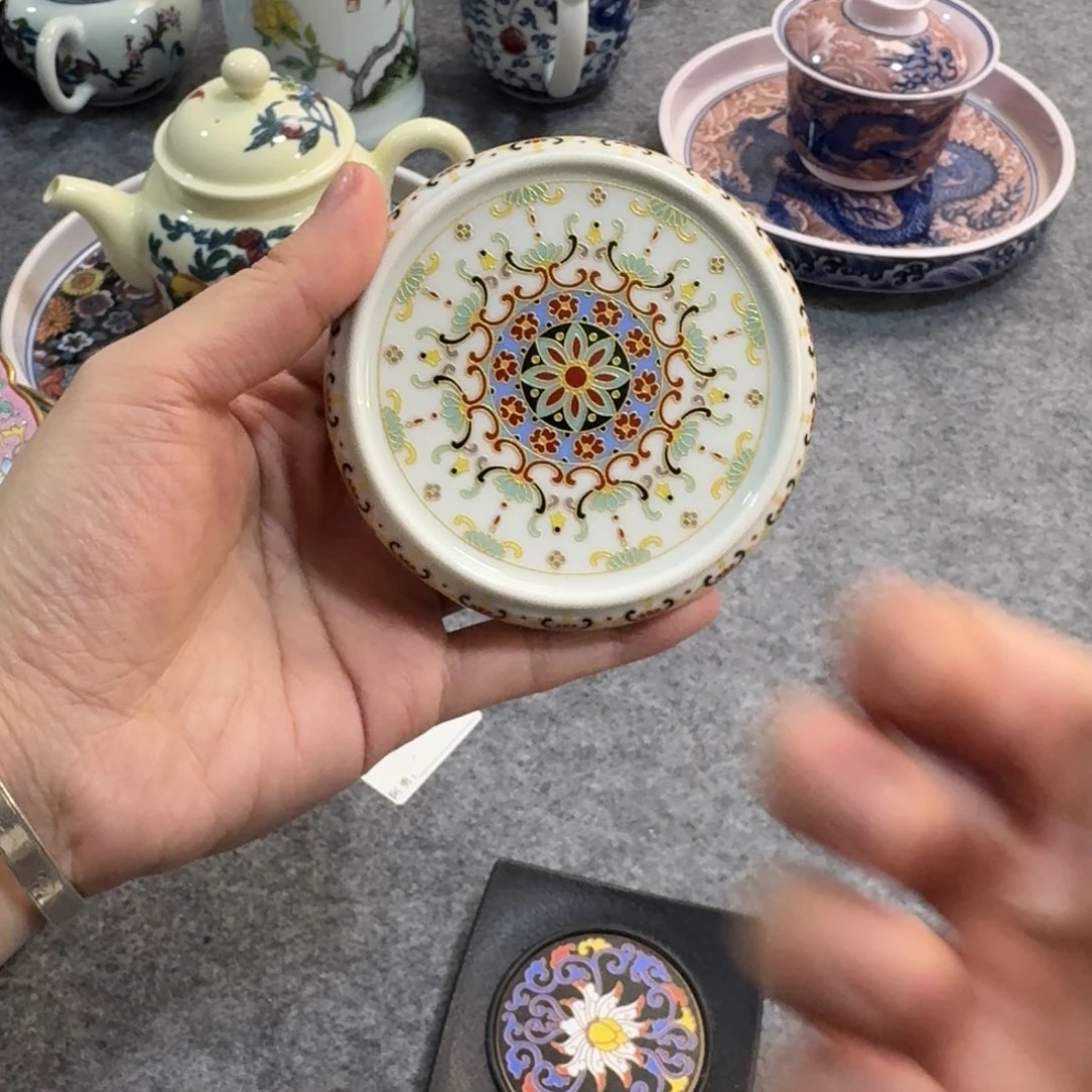 其他陶如意纹盖置