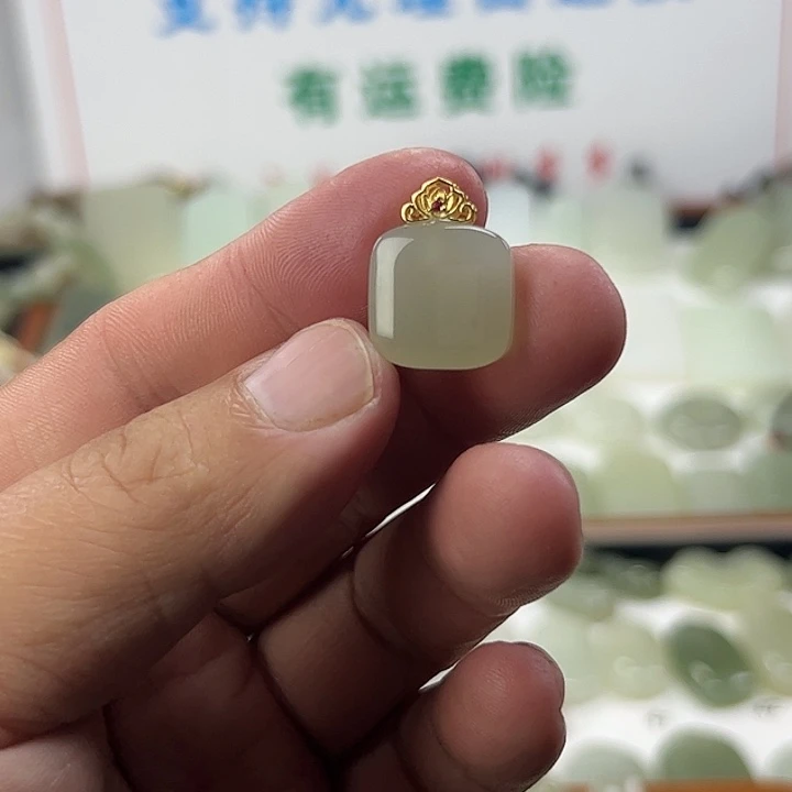 颈饰未镶嵌和田玉