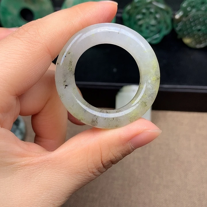*****独山玉未镶嵌颈饰