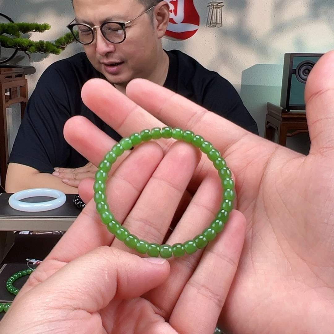 和田玉未镶嵌手链卡6mm苹果绿