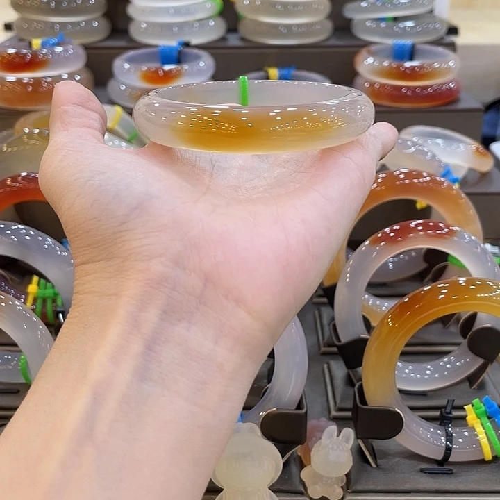 玛瑙/玉髓未镶嵌手镯