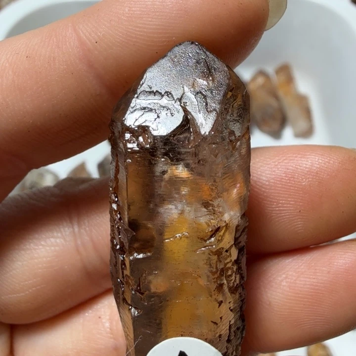 ****)水晶未镶嵌珠宝半成品