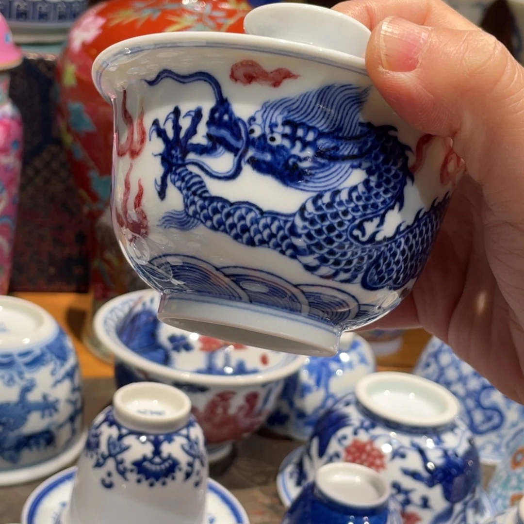 杯听*门青花釉里红龙盖碗