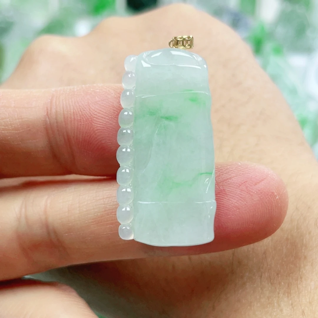 翡翠吊坠(不含链)18K金镶嵌