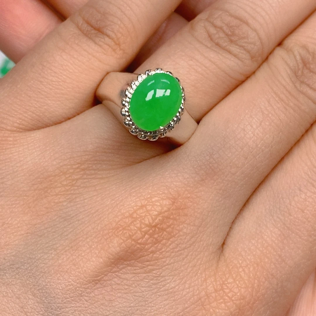 翡翠戒指未镶嵌翡翠