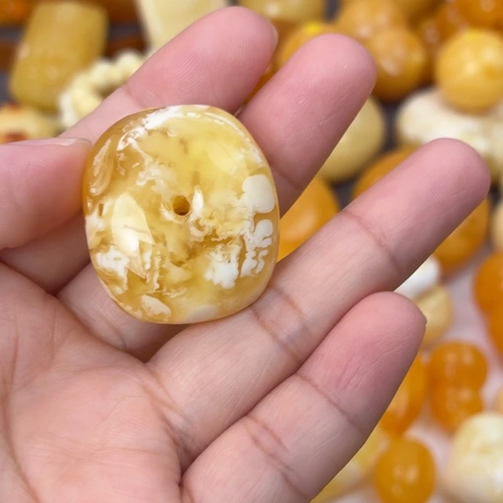 小***鹅未镶嵌琥珀裸石藏扣