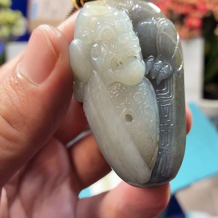 颈饰未镶嵌和田玉（糖玉）