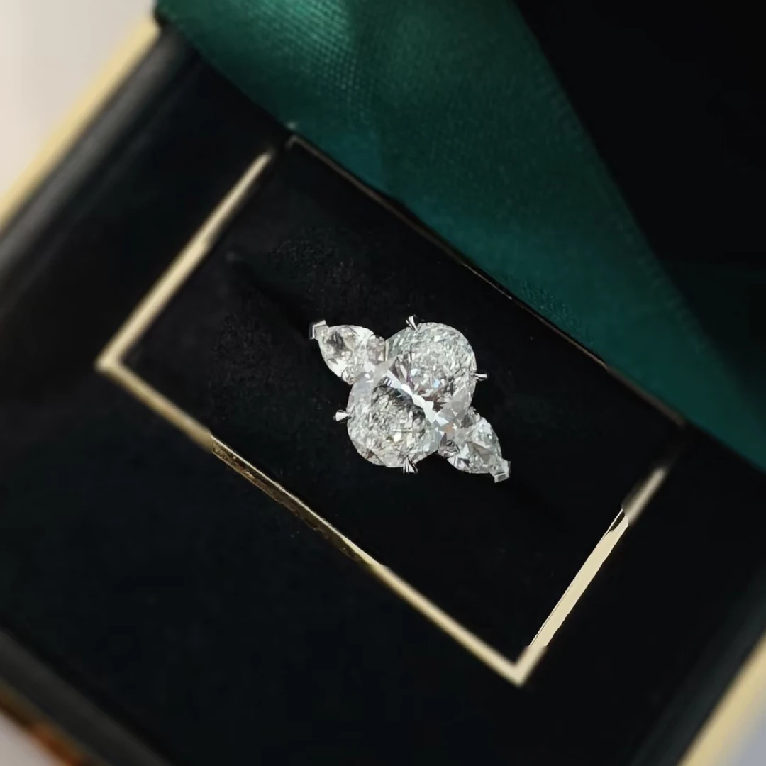 实验室培育钻石18k 经典椭圆三生石订婚求婚钻戒送老婆女友