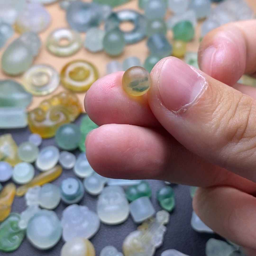 定制翡翠未镶嵌南**夏珠子