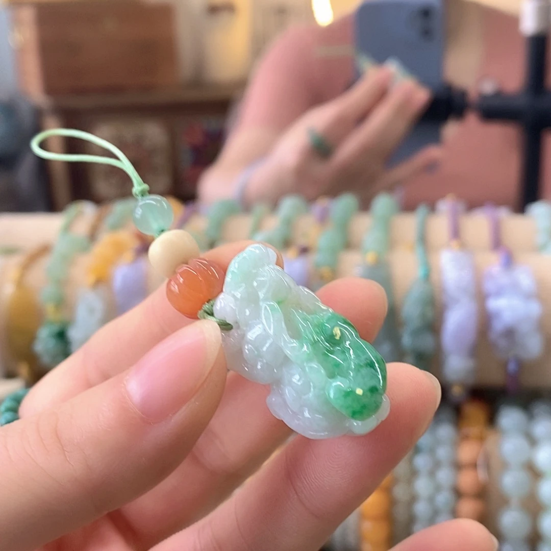 翡翠未镶嵌挂件翡翠挂件