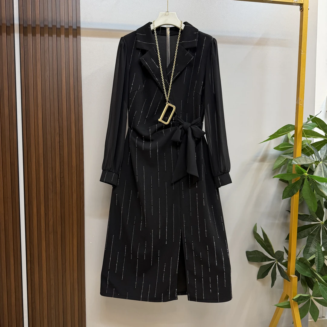 秋季大码新款时尚百搭气质显瘦银钻肌理黑色简约职场风连衣裙