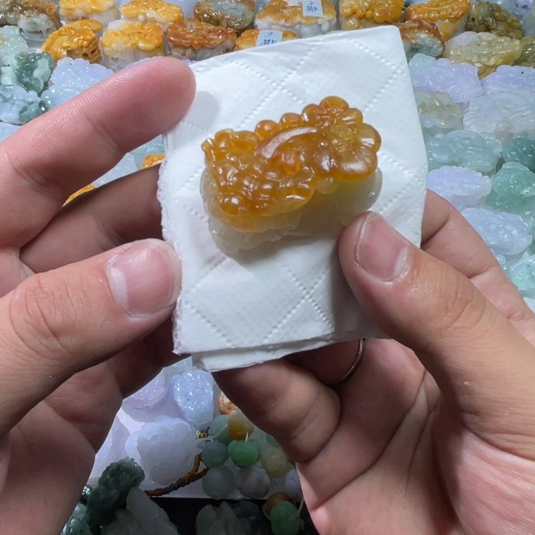 定制翡翠未镶嵌往**风天然