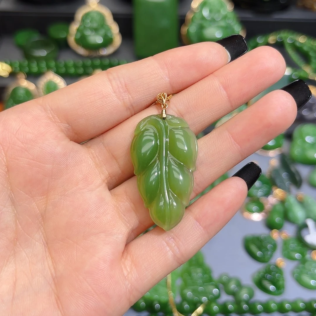 和田玉（碧玉）18K金镶嵌颈饰
