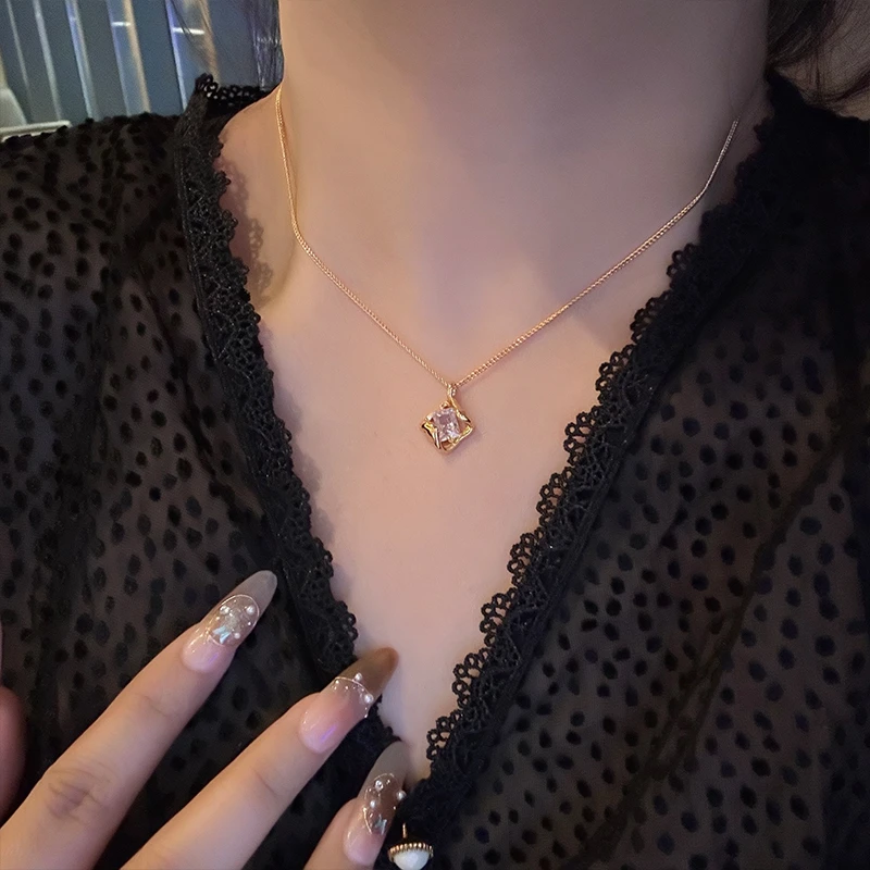 oushipei/欧诗佩 铜合金合成锆石项链 夏季简约百搭方钻项链颈链