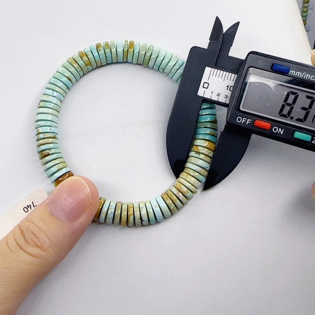 绿松石未镶嵌颈饰