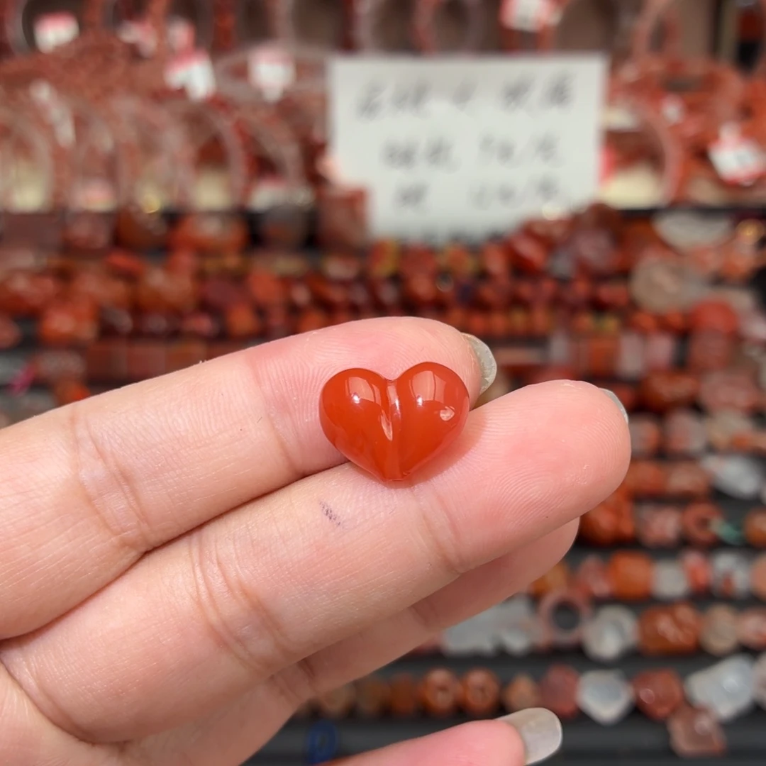 南红玛瑙未镶嵌颈饰通孔屁桃