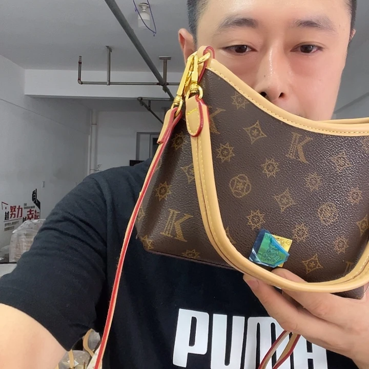 蚕丝水牛皮（革）PVC小牛皮（革）牛皮（革）