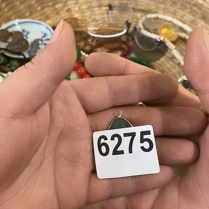 梅**?前后两个月的时间里6275