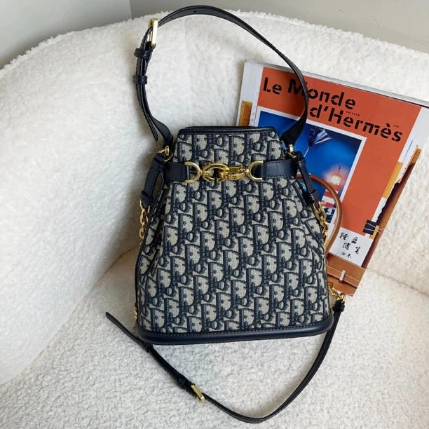 99新 DIOR/迪奥 老花水桶中号/54113406/12期/代卖服务
