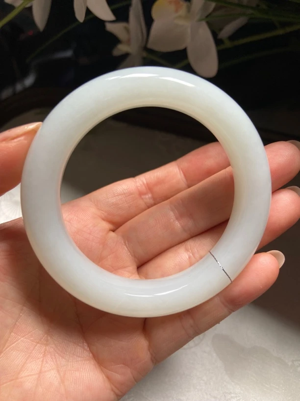 天然和田玉新疆白玉老坑料正圈厚装泥鳅背手镯