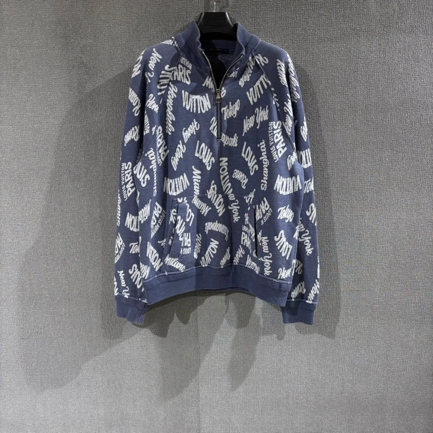 95新 LouisVuitton/路易威登 半拉链弹幕标语满印卫衣 L码/0279