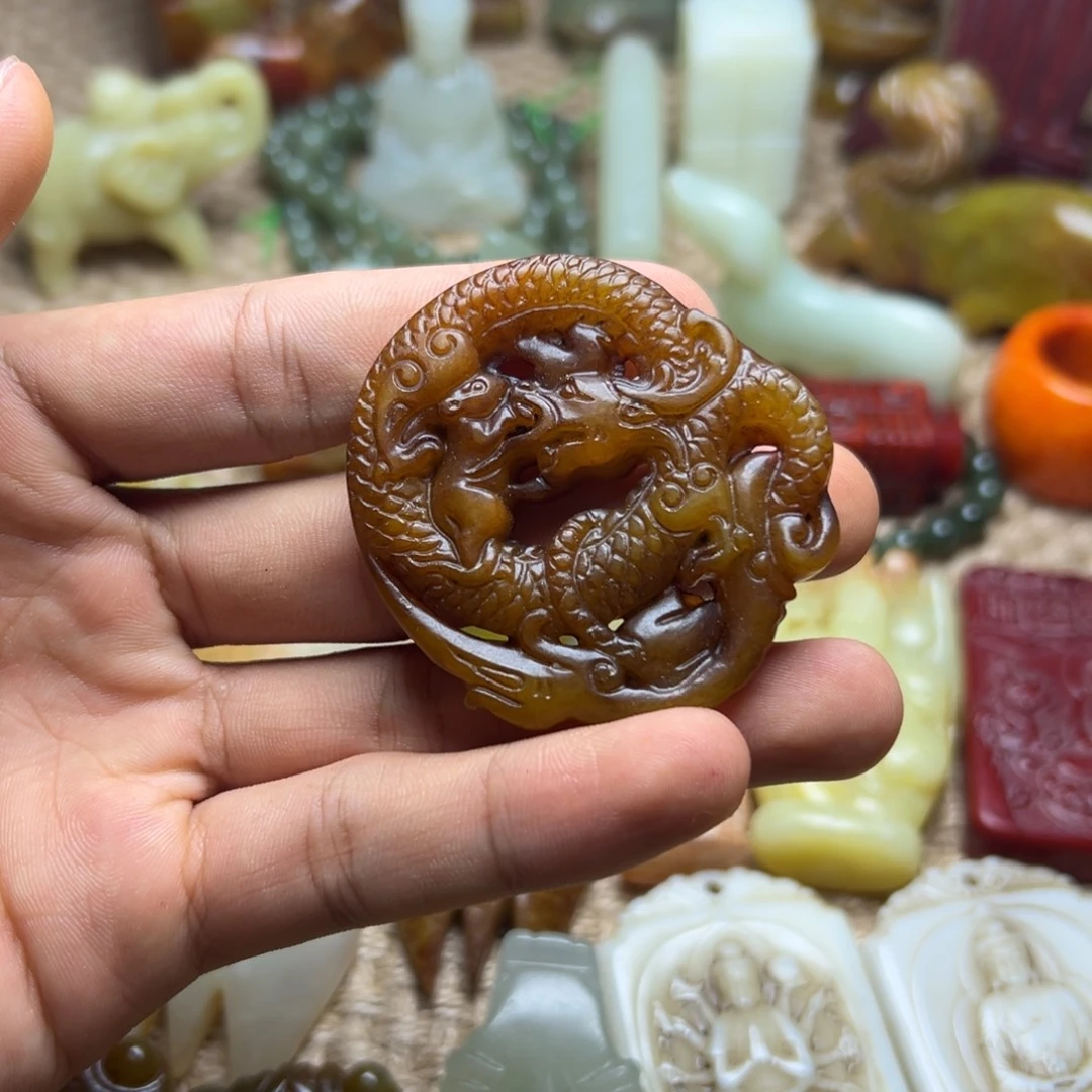 未镶嵌蛇纹石玉颈饰