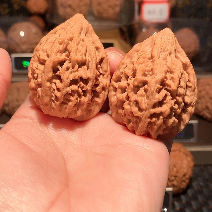 雷***子文玩核桃把件秦鸡