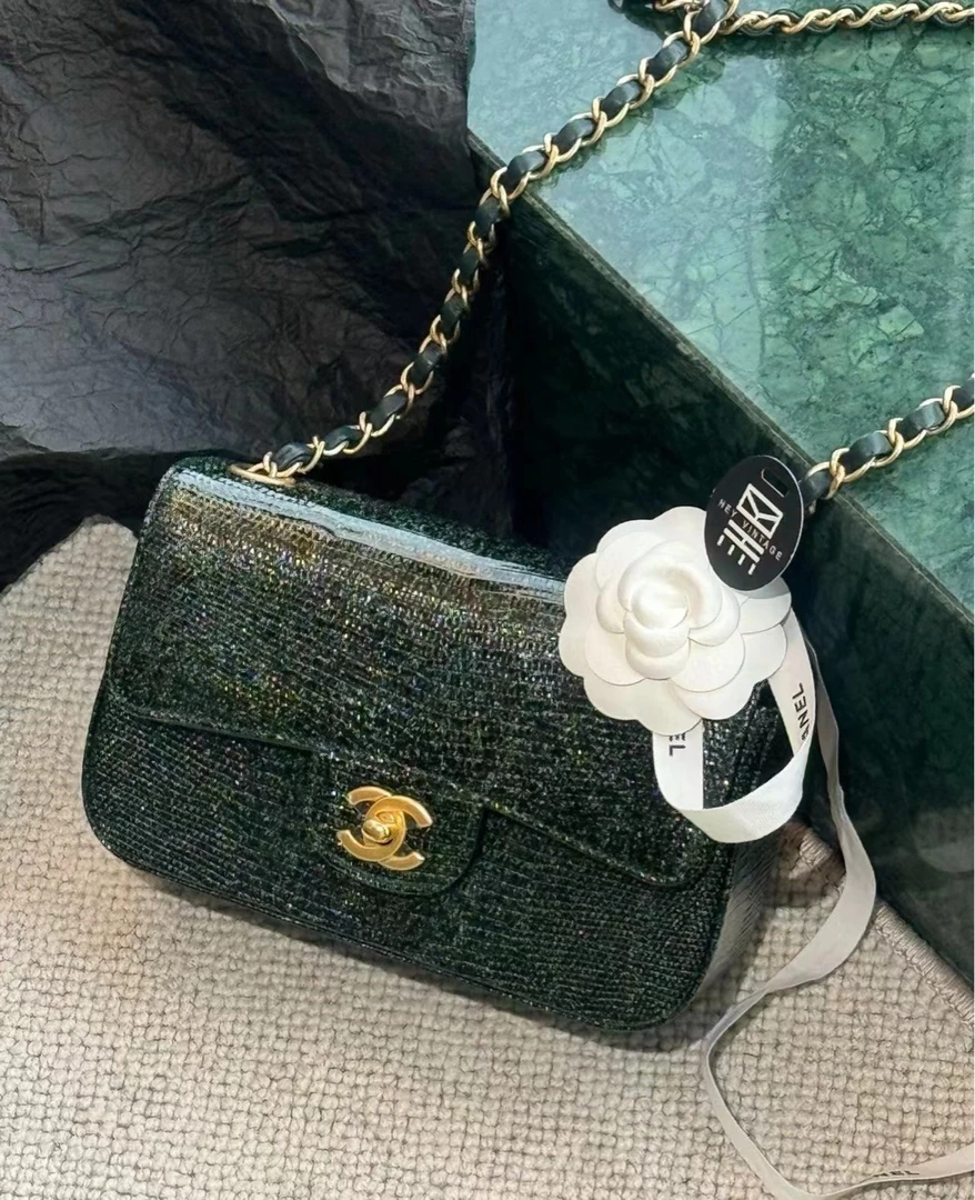 95新 Chanel/香奈儿 祖母绿金扣特殊皮大mini包 20cm 9597718