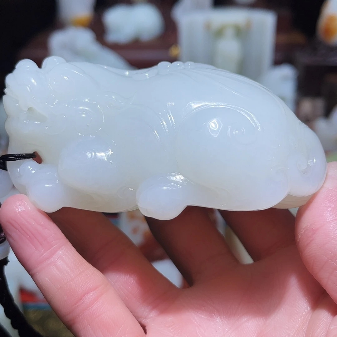 种***雨和田玉未镶嵌颈饰