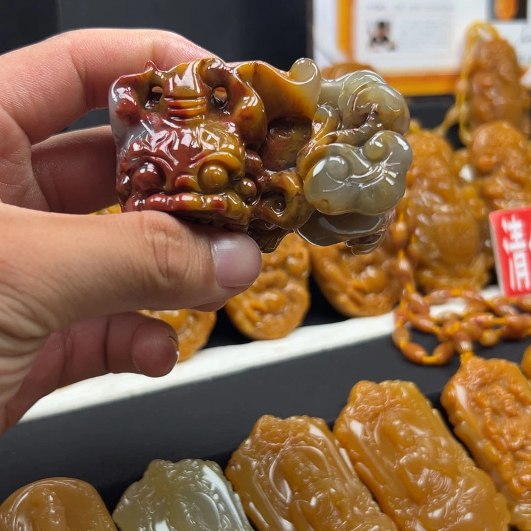 石英质玉（黄龙玉）未镶嵌多样性发货，发其一