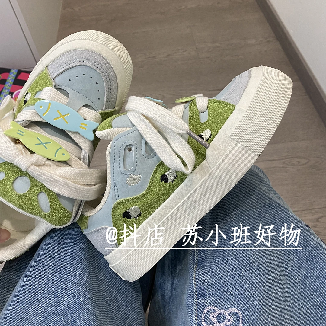 苏小班好物小众原创多巴胺面包鞋女2025新款春季厚底百搭运动板鞋