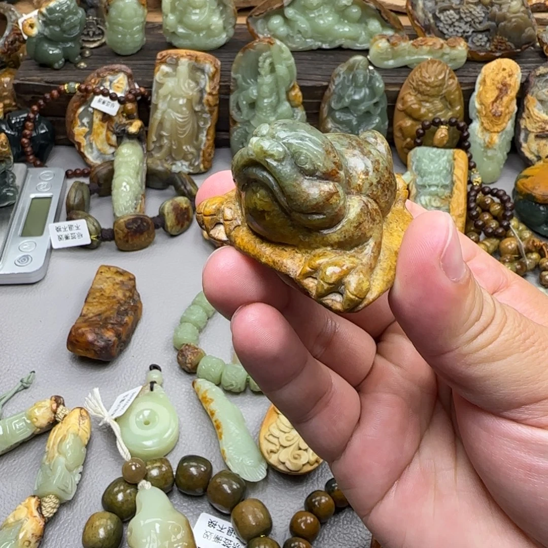 岫岩河磨玉（透闪石质玉）未镶嵌珠宝奇石