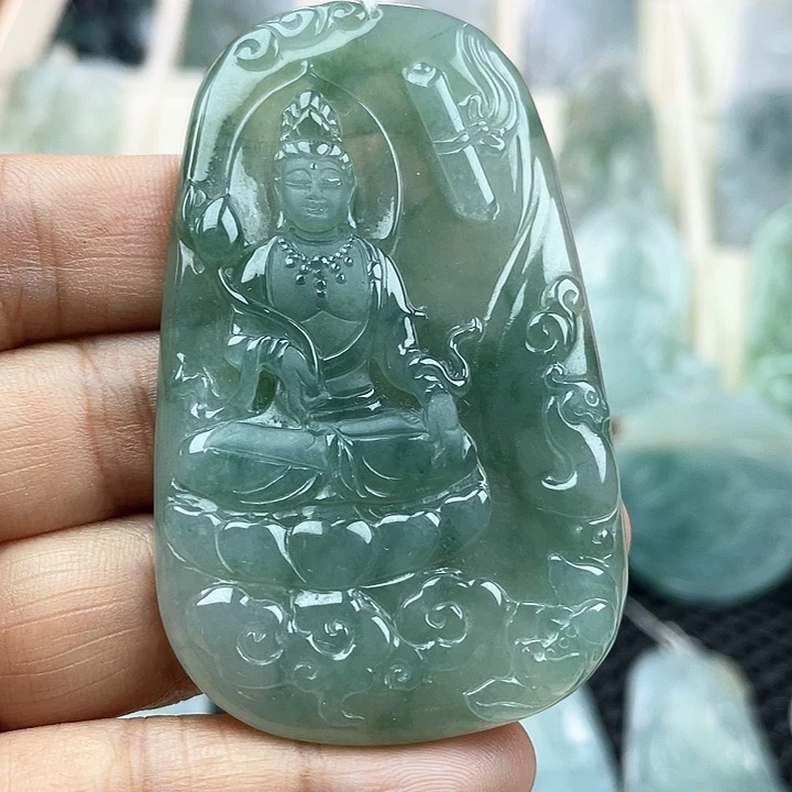 翡翠未镶嵌颈饰小*哥天然翡翠A货大势至菩萨