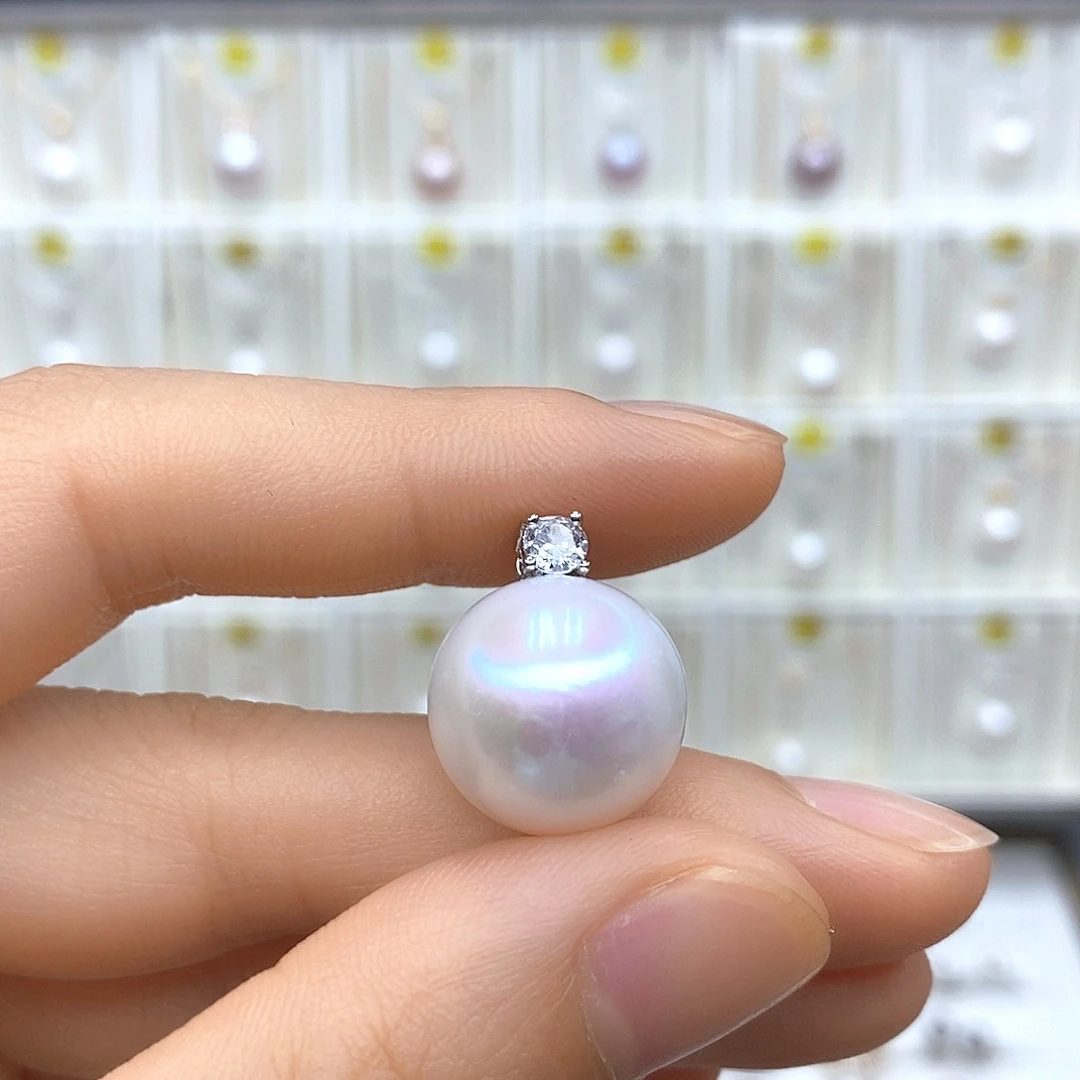 淡水珍珠合金颈饰杨*