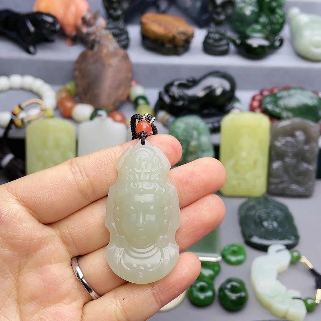 和田玉未镶嵌颈饰